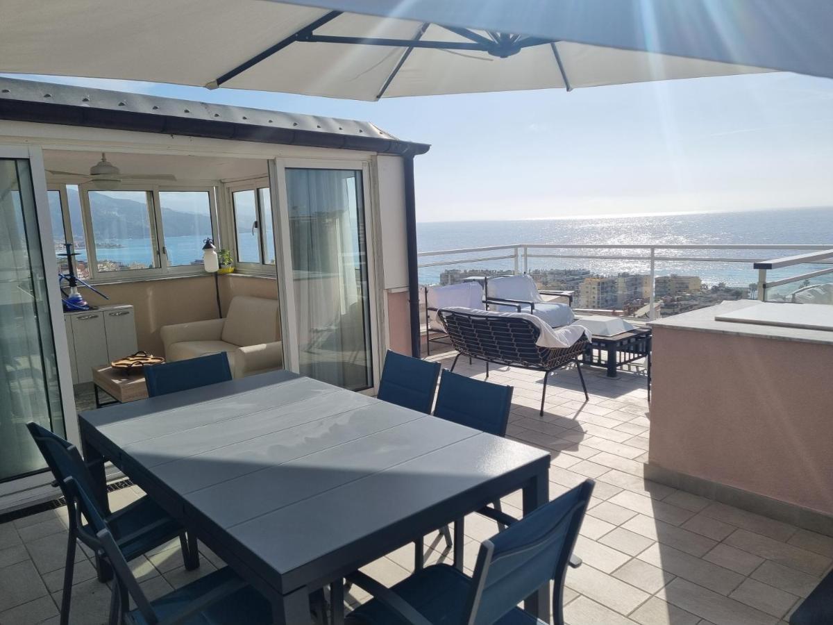 Dernier Etage D'Une Maison Roquebrune-Cap-Martin Zewnętrze zdjęcie